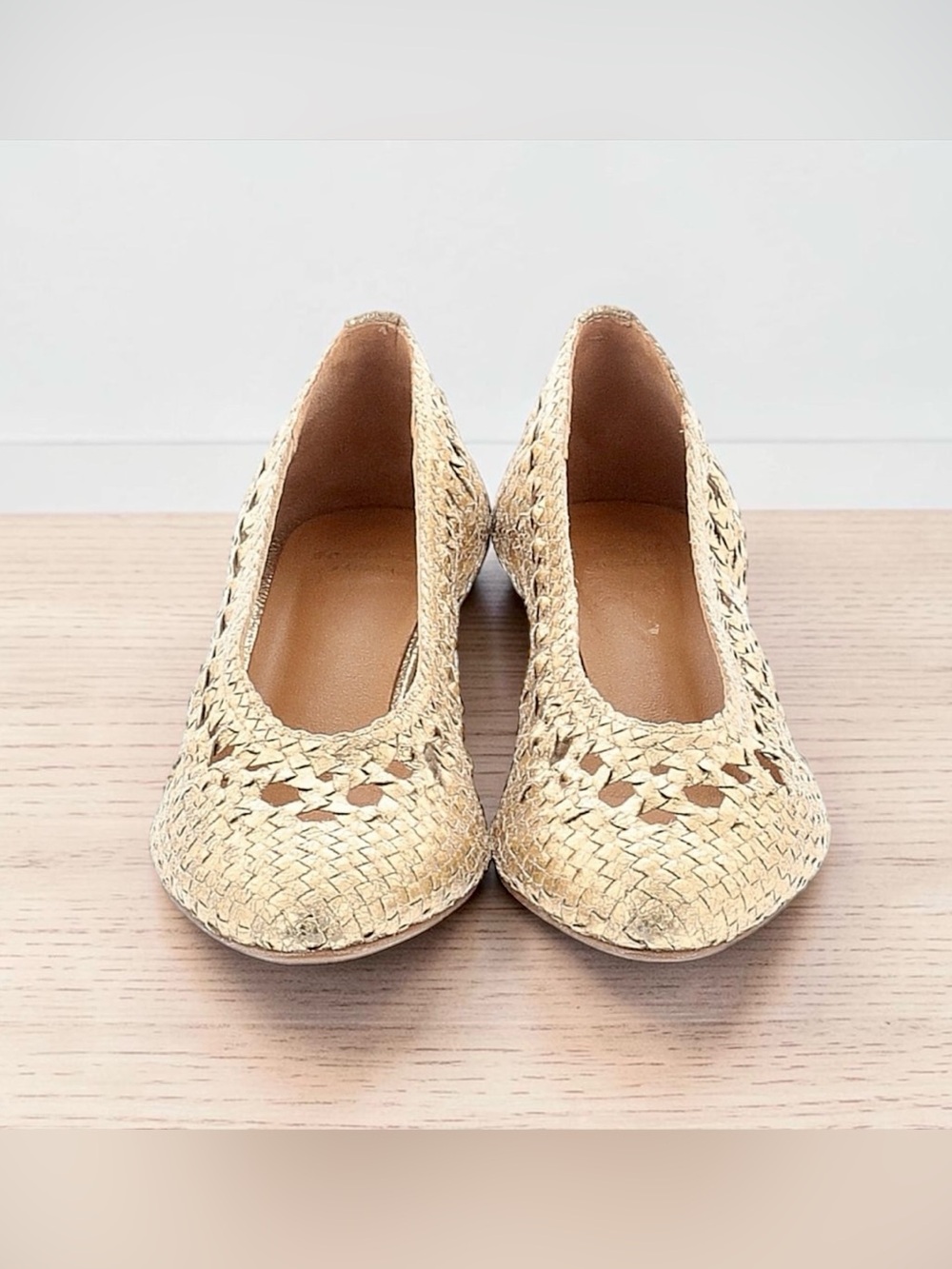 Sézane Anya High Heels in Gold Metallic Woven FR 37 / US 6 - Picture 5 of 9